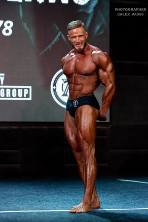 CLASSIC PHYSIQUE 178